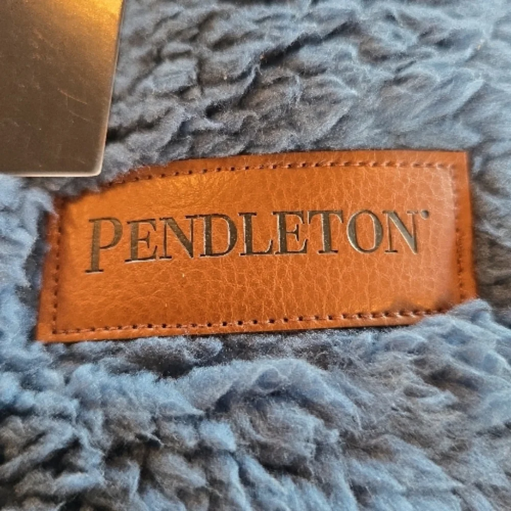 Pendelton NWT Serape Stripe Sherpa Denim Multi Throw 50